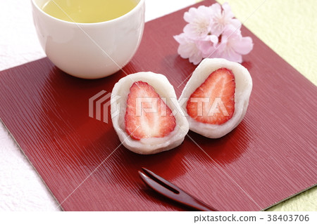 Strawberry Daifuku 38403706