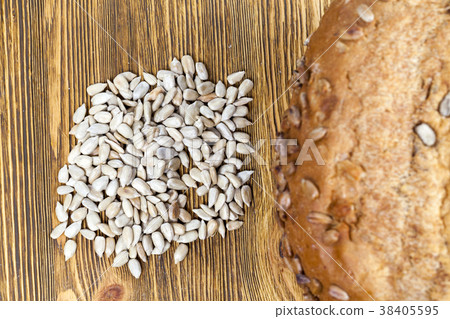 Fresh baked bread Fresh baked bread 38405595