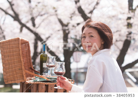 Hanami清酒中間婦女 38405953