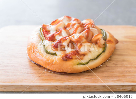 mini sausage pizza 38406015