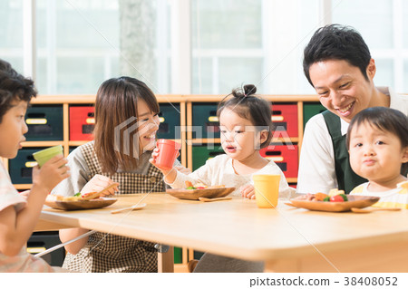 保育形象 38408052