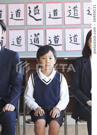 Children who take an interview for the exam 38409531