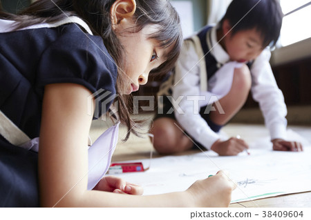 為考試畫畫 38409604