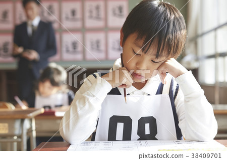 考試考場 38409701