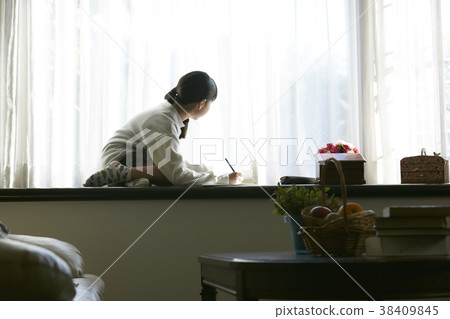 Girl studying at home Girl studying at home 38409845