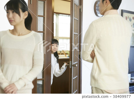 已婚的葡萄藤和兒童 已婚的葡萄藤和兒童 38409977