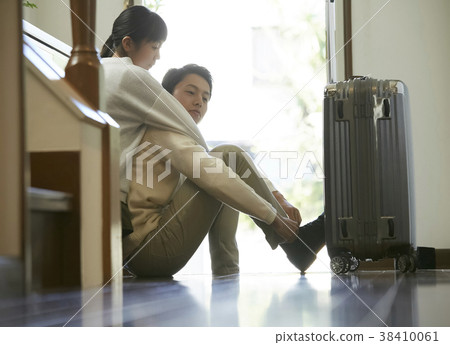 Daughter who is sweetened by her father Daughter who is sweetened by her father 38410061