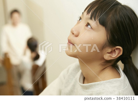 Married vines and children Married vines and children 38410111