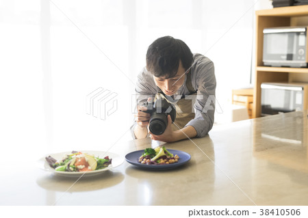 男子射擊食物 38410506