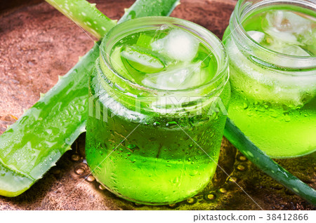 aloe vera juice 38412866