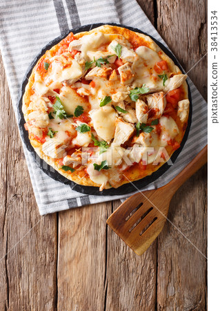 Buffalo pizza with chicken breast, tomato Buffalo pizza with chicken breast, tomato 38413534