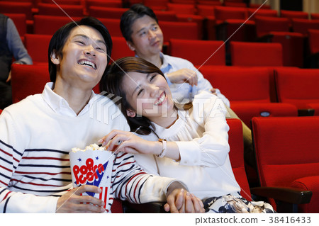 男人和女人看電影 38416433