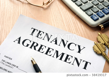 Tenancy agreement and  in a real estate agency. 38419317