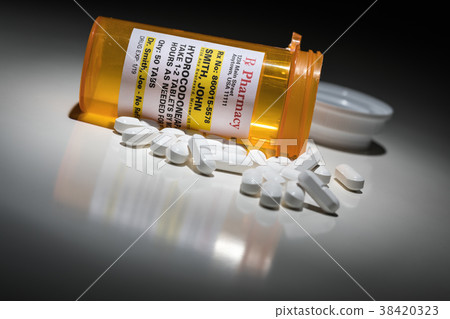 Hydrocodone Prescription Bottle Non Proprietary  38420323