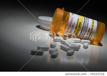 Hydrocodone Prescription Bottle Non Proprietary  38420326