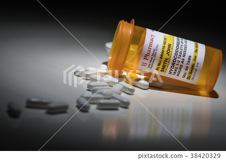 Hydrocodone Prescription Bottle Non Proprietary  38420329