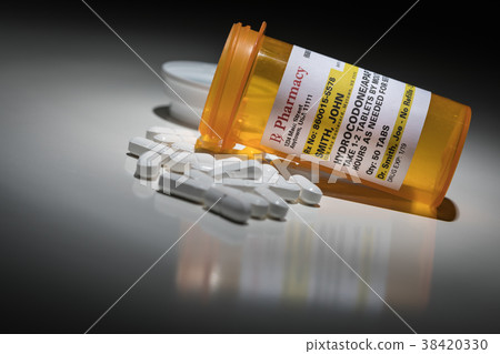 Hydrocodone Prescription Bottle Non Proprietary  38420330