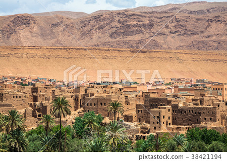 Town and oasis of Tinerhir, Morocco 38421194