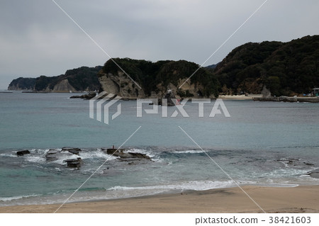 Winter Moriya Beach in Katsuura City Winter Moriya Beach in Katsuura City 38421603