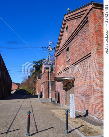 Maizuru Akabrick Park (a group of historic buildings lined with retro brick warehouses) 38422481