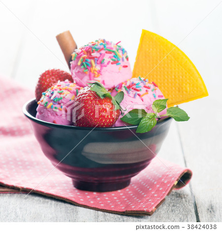 strawberry ice cream with fruits strawberry ice cream with fruits 38424038