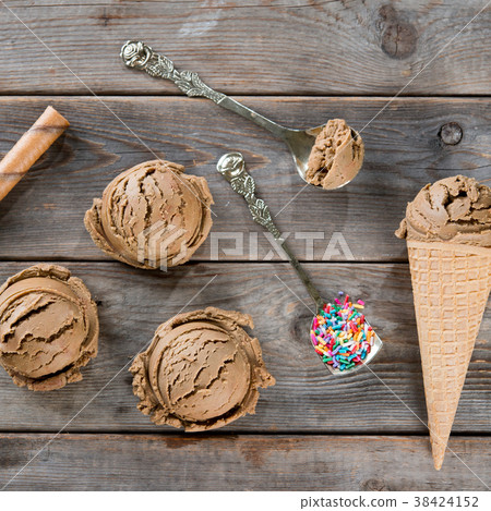 Top view brown ice cream Top view brown ice cream 38424152