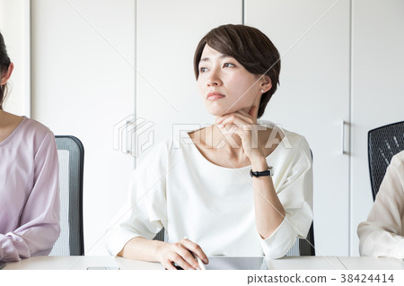 thinking woman 38424414