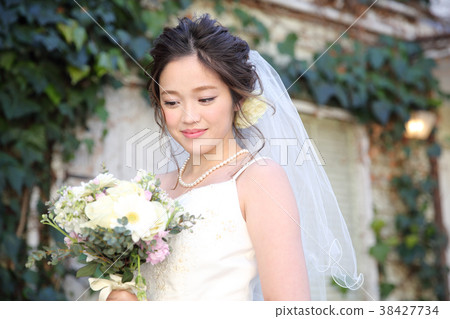 可愛的新娘 可愛的新娘 38427734
