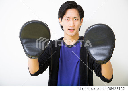 Young men (boxing) 38428132