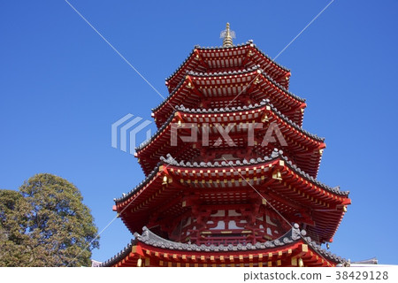 Kawasaki Daigaku's octagonal five-storied pagoda 38429128