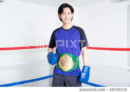 年輕人（冠軍腰帶） 38430318