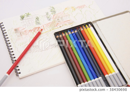 彩色鉛筆和寫生簿的圖像（帶圖） 38430698