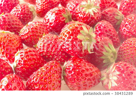Strawberry  38431289
