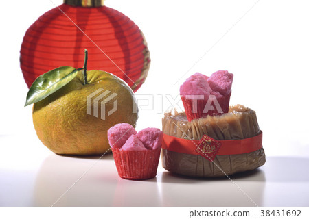 中國過年元素特色食材-年糕,糕點,年節氣氛 38431692