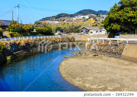 Open sea masonry village scenery Detsugawa revetment masonry Nagasaki Sunset Road [Nagasaki Prefecture Sotoumi Town, Nagasaki City] 38432294