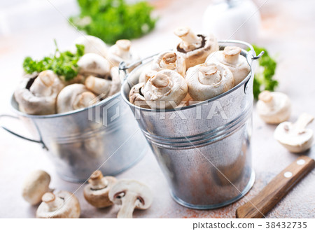 champignons champignons 38432735