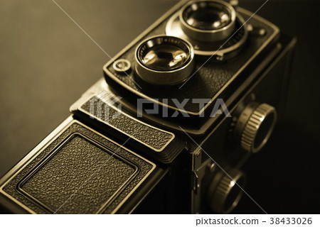 Two-lens reflex camera 38433026