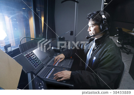 Studio acoustic music acoustician mixer 38433889