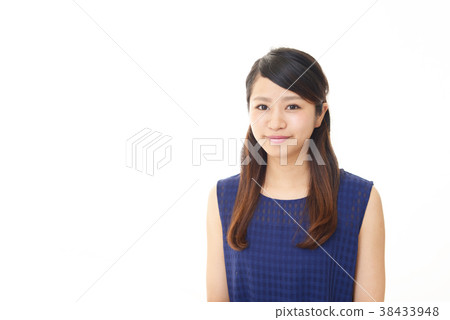 一個微笑的女人 一個微笑的女人 38433948