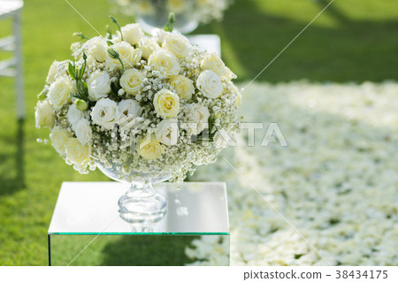 White rose flower bouquet decoration in wedding White rose flower bouquet decoration in wedding 38434175