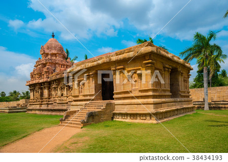 Great architecture Hindu Temple dedicated to Shiva Great architecture Hindu Temple dedicated to Shiva 38434193