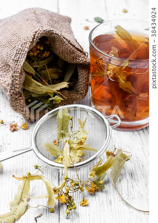 Linden herbal tea 38434924