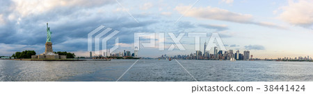 Skyline of Lower Manhattan 38441424