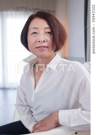 中年婦女 38443102