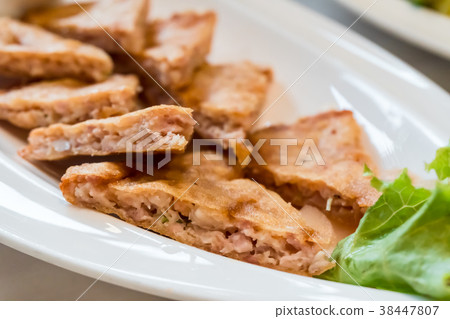 Roti-Mataba -a stuffed Islamic-style pancake. 38447807