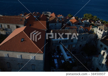 橙色屋頂 38450937