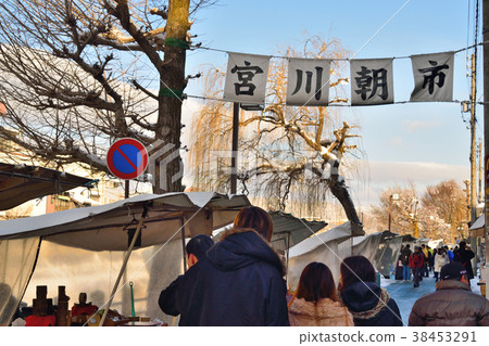 Hida Takayama Miyagawa早市（1月）在冬天 38453291