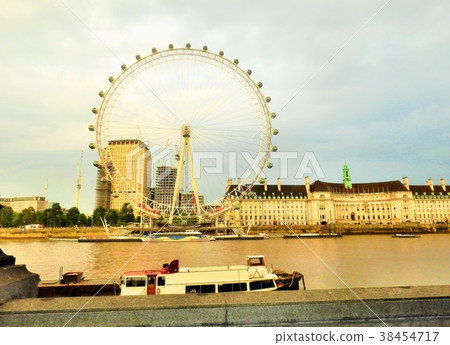 Landscape of the London Eye and the River Thames Landscape of the London Eye and the River Thames 38454717