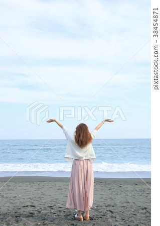 20s young woman seaside portrait 20s young woman seaside portrait 38454871