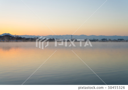 Early morning lake 38455326